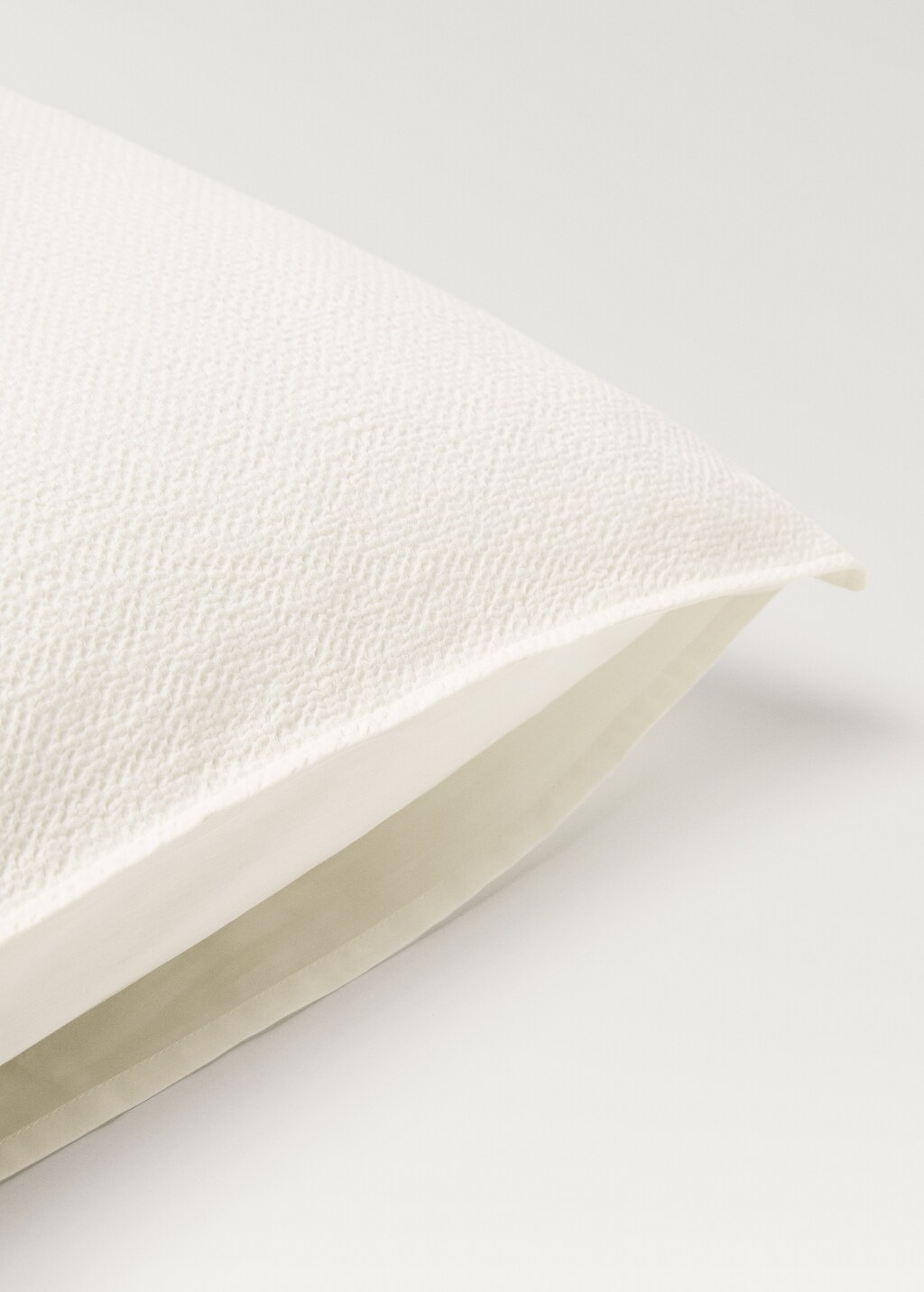 Textured cotton percale pillowcase, 60x60 cm - Ecru
