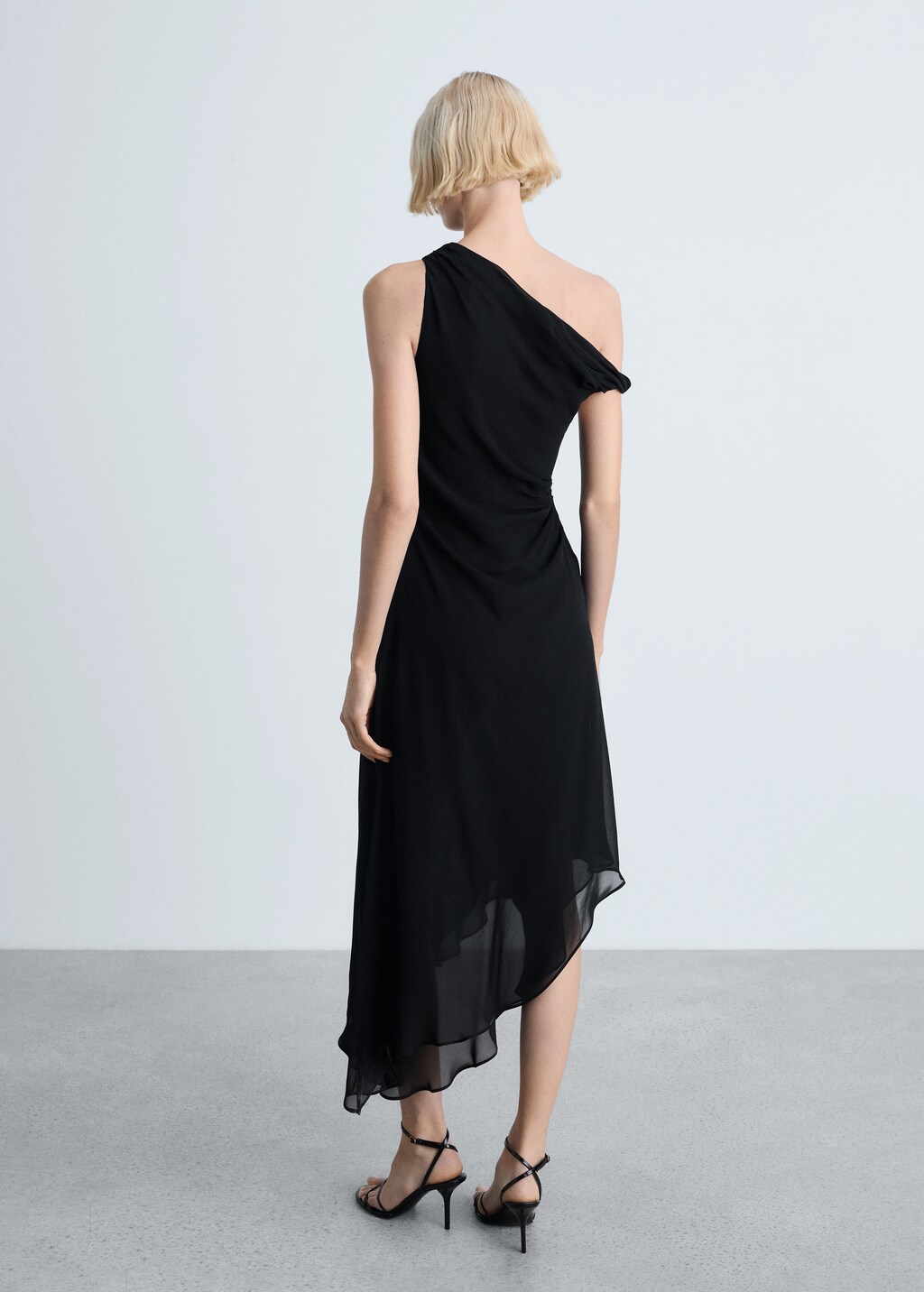 Asymmetric draped gown - Black