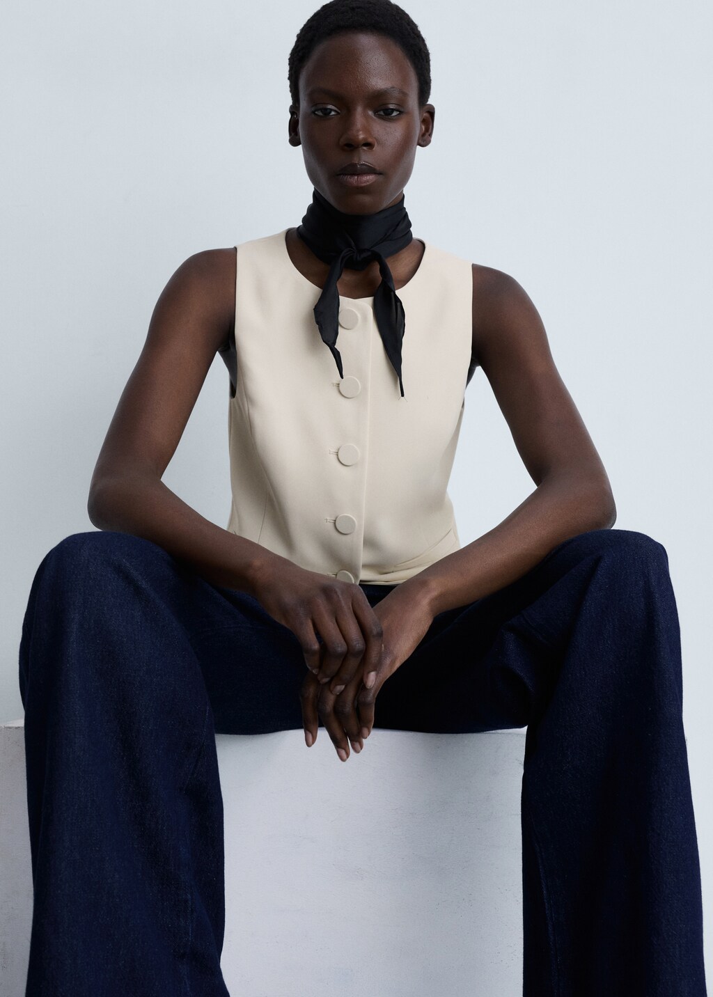 Suit waistcoat with buttons - White