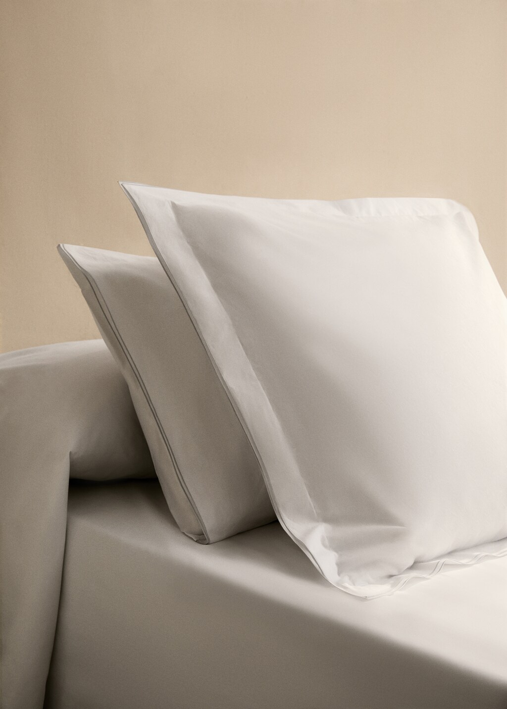 Cotton percale pillowcase with double overlock, 45x110 cm - Medium Brown
