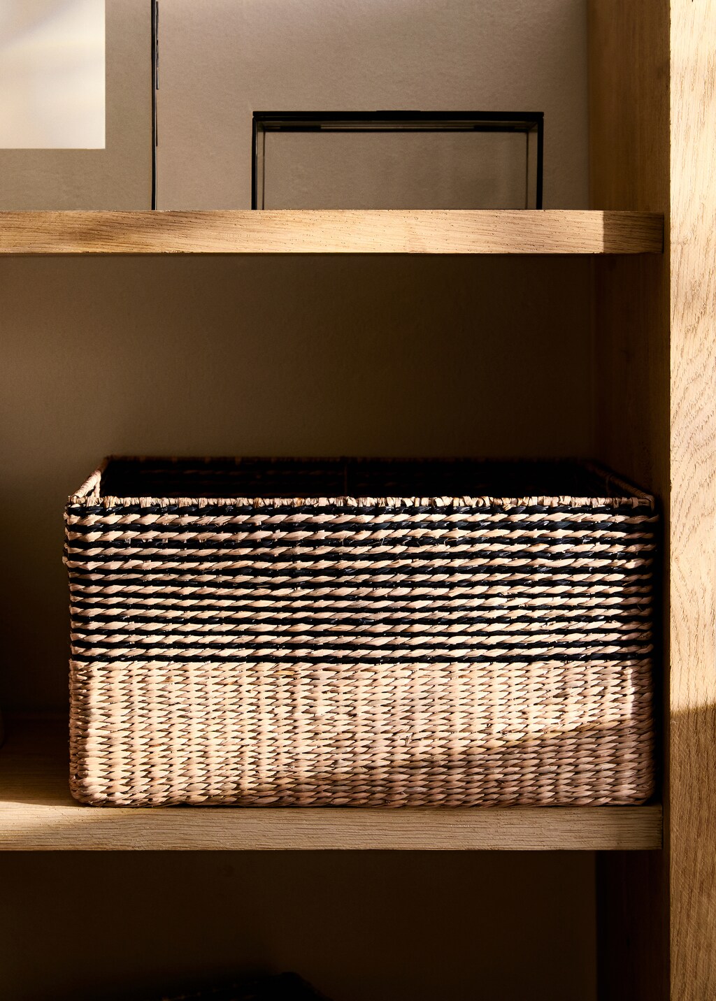 Medium-striped seagrass basket - Brown