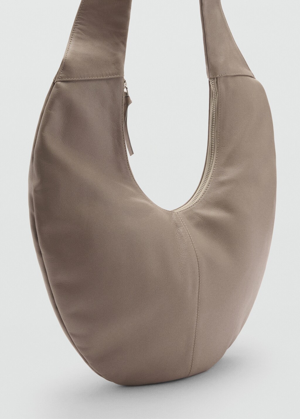 Half-moon leather bag - Light/Pastel Grey