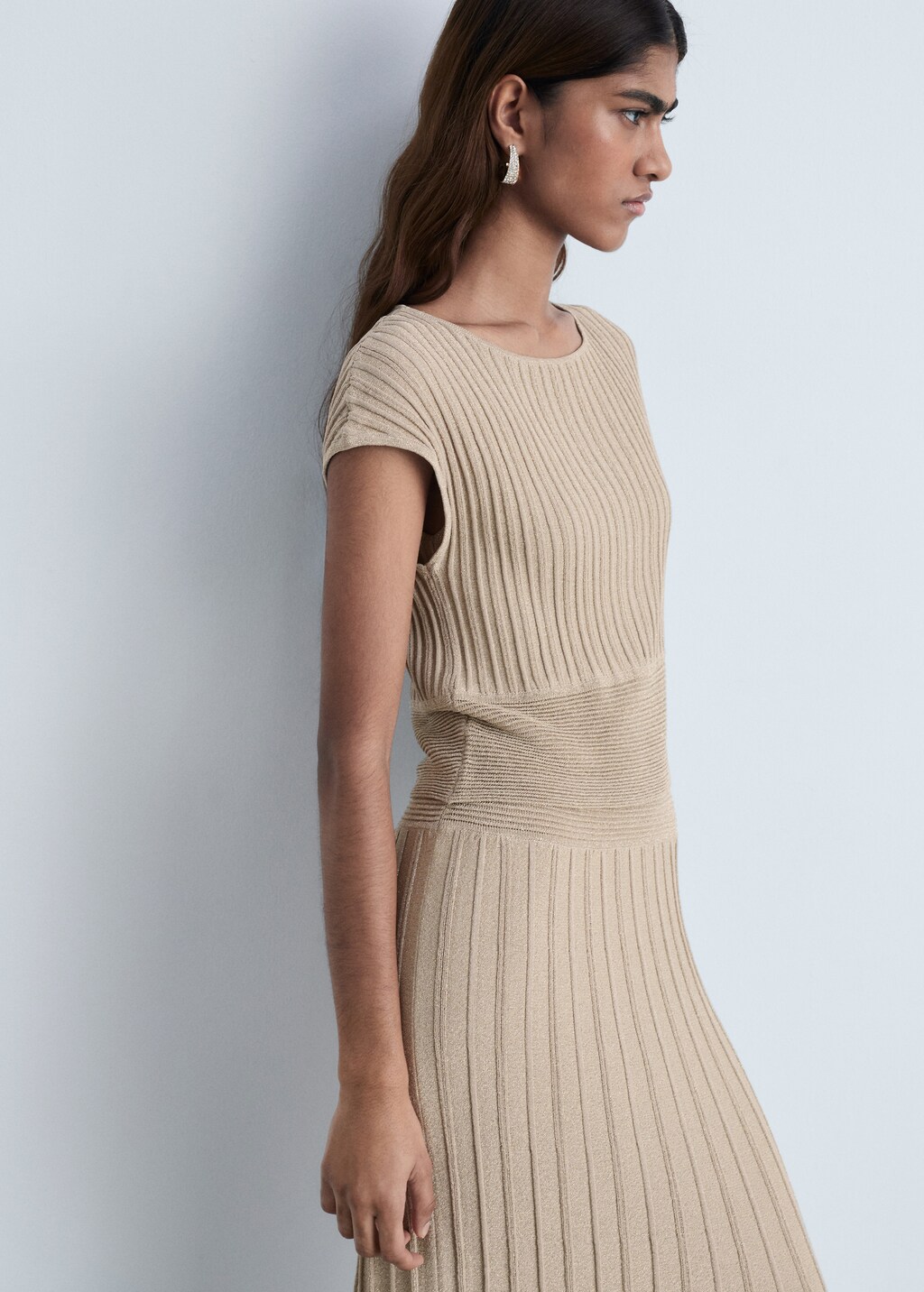 Knitted dress with shiny finish - Gold