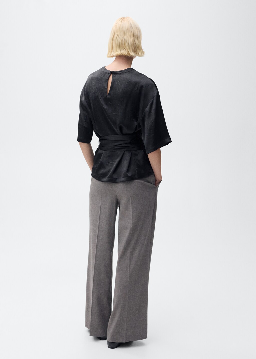 Satin blouse with belt - Black