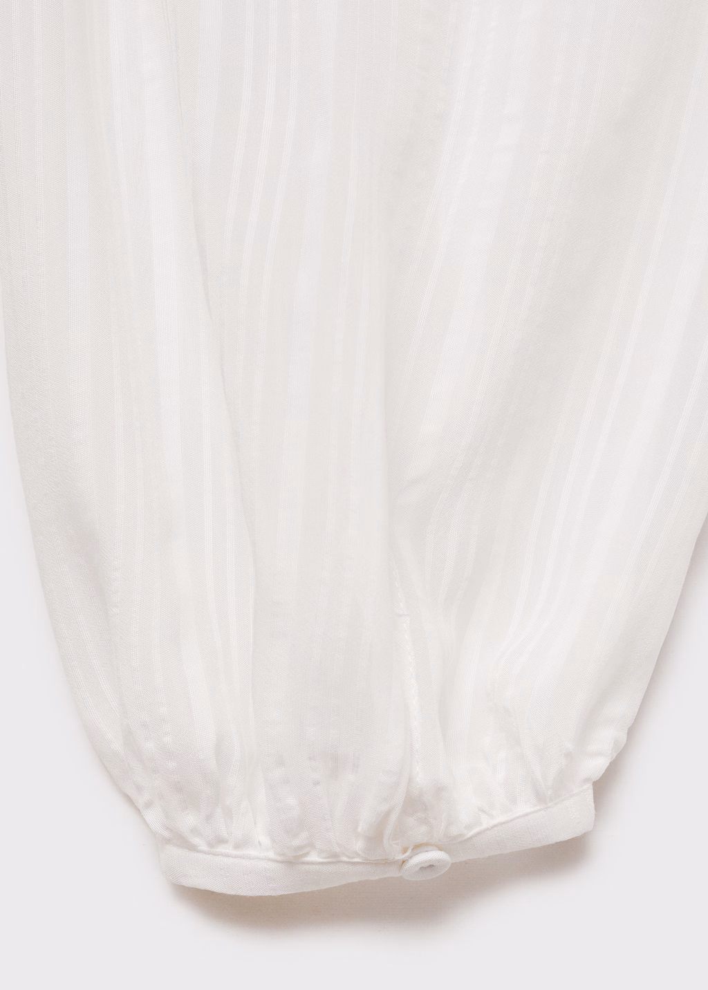 Blouse with ruffles and lace details - Off White