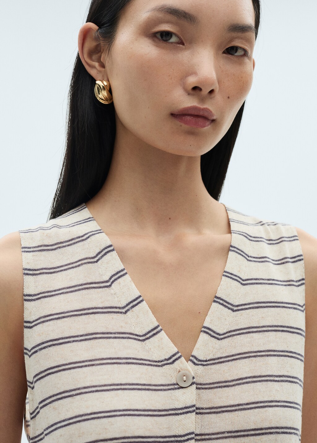 Knitted gilet with buttons - Ecru