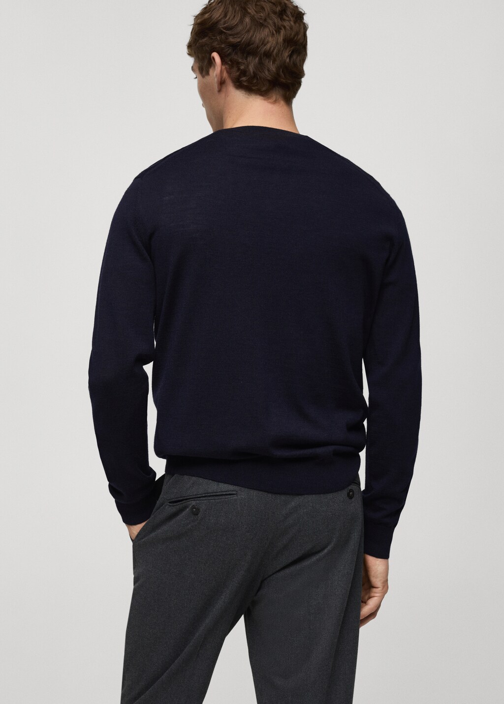 100% merino wool V-neck sweater - Black