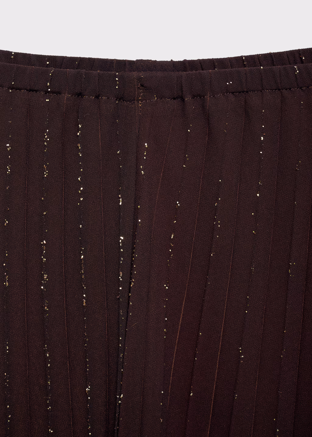 Pleated trousers with a shiny finish - Coffee