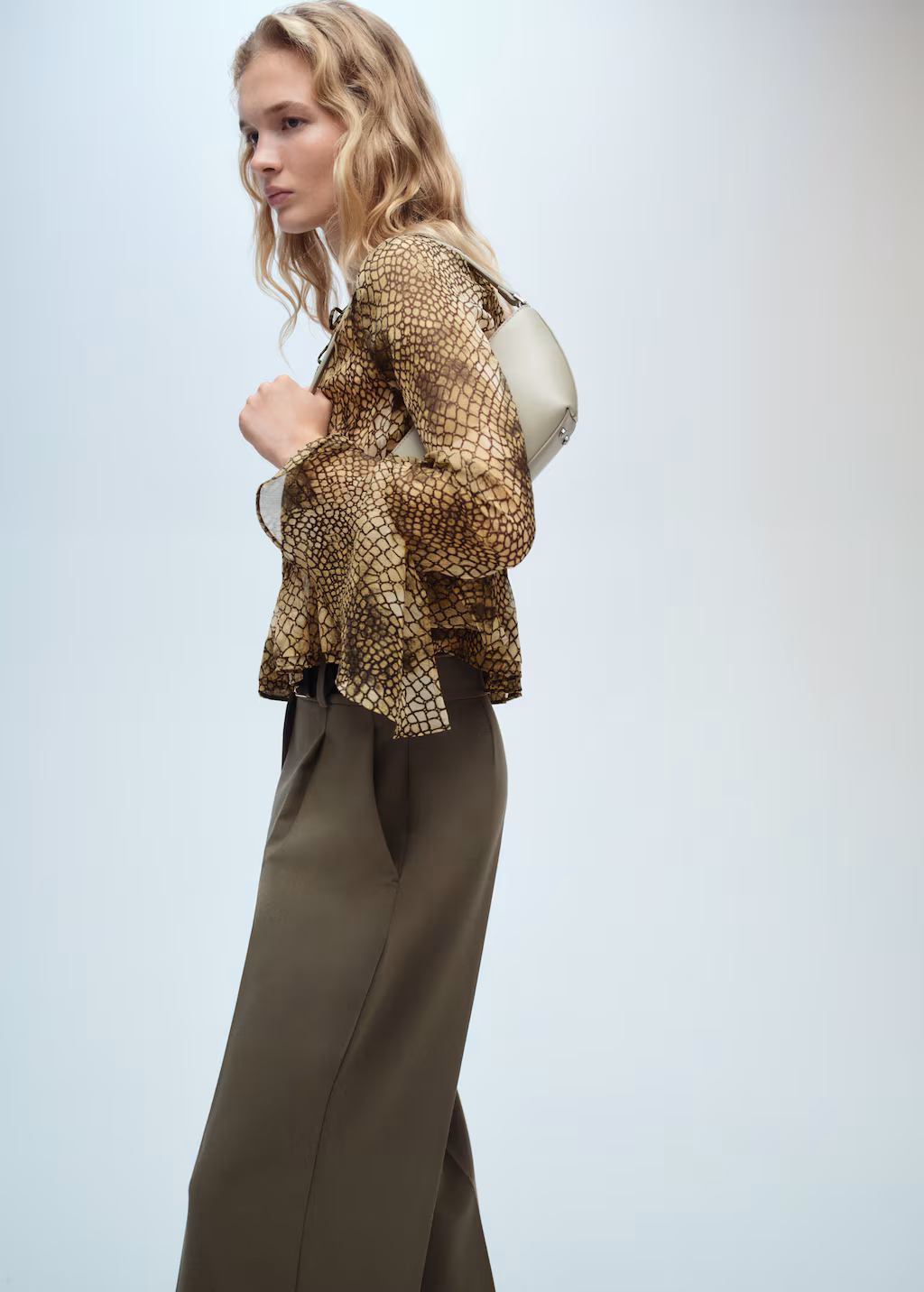 Puffed-sleeve printed shirt - Brown