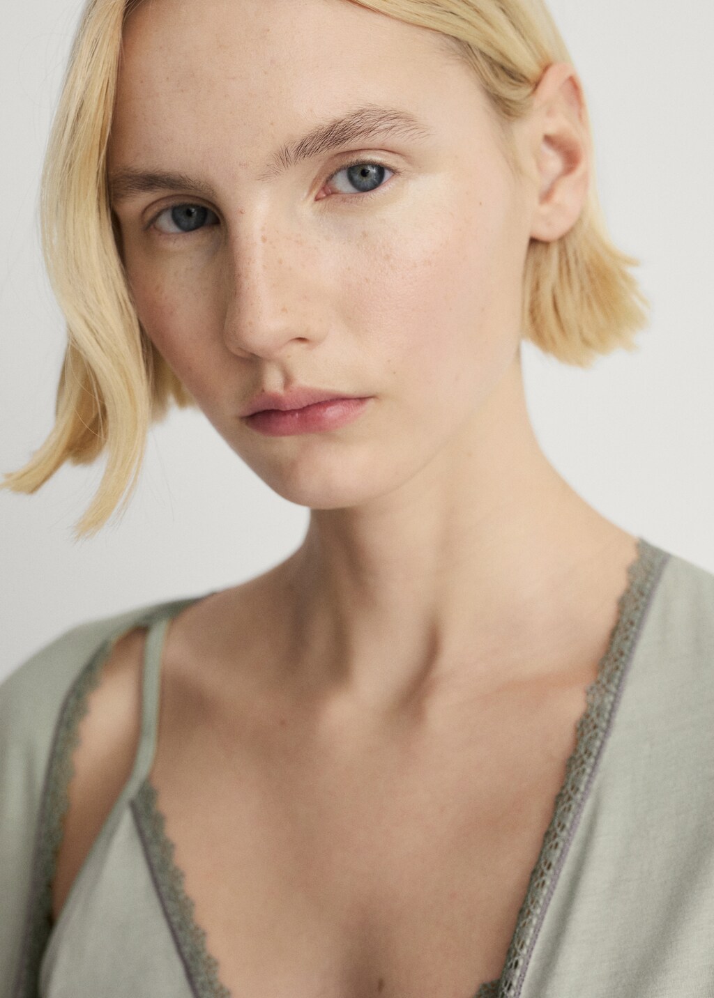 Cotton robe with contrasting lace - Medium Brown