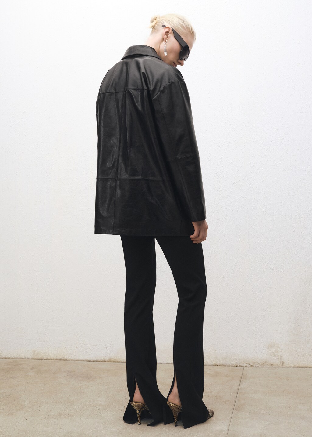 Flared suit trousers with openings - Black