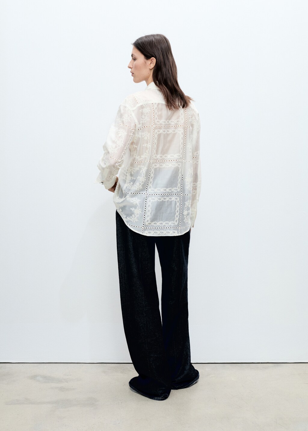 Flower embroidered lyocell shirt - Ecru