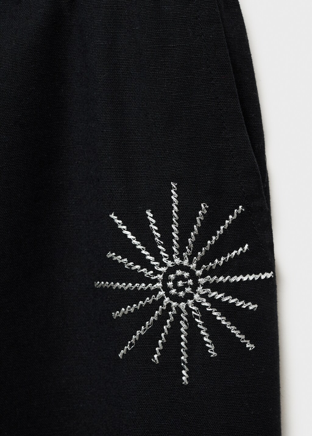 Long trousers with embroidered details - Black