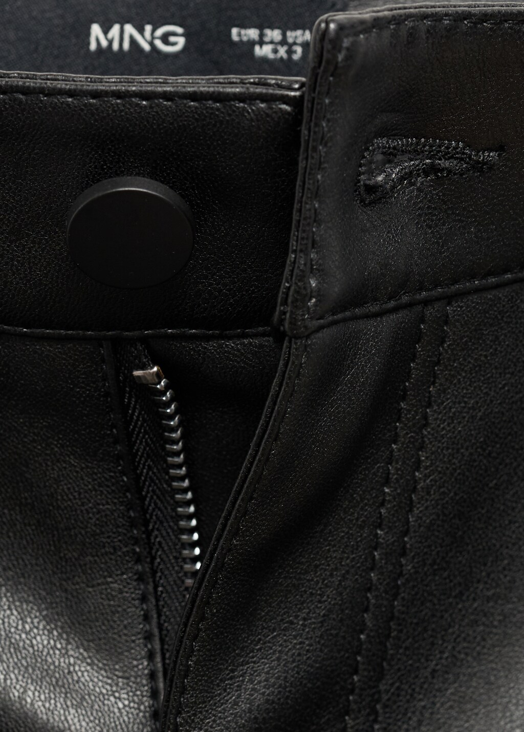 Leather-effect straight trousers - Black