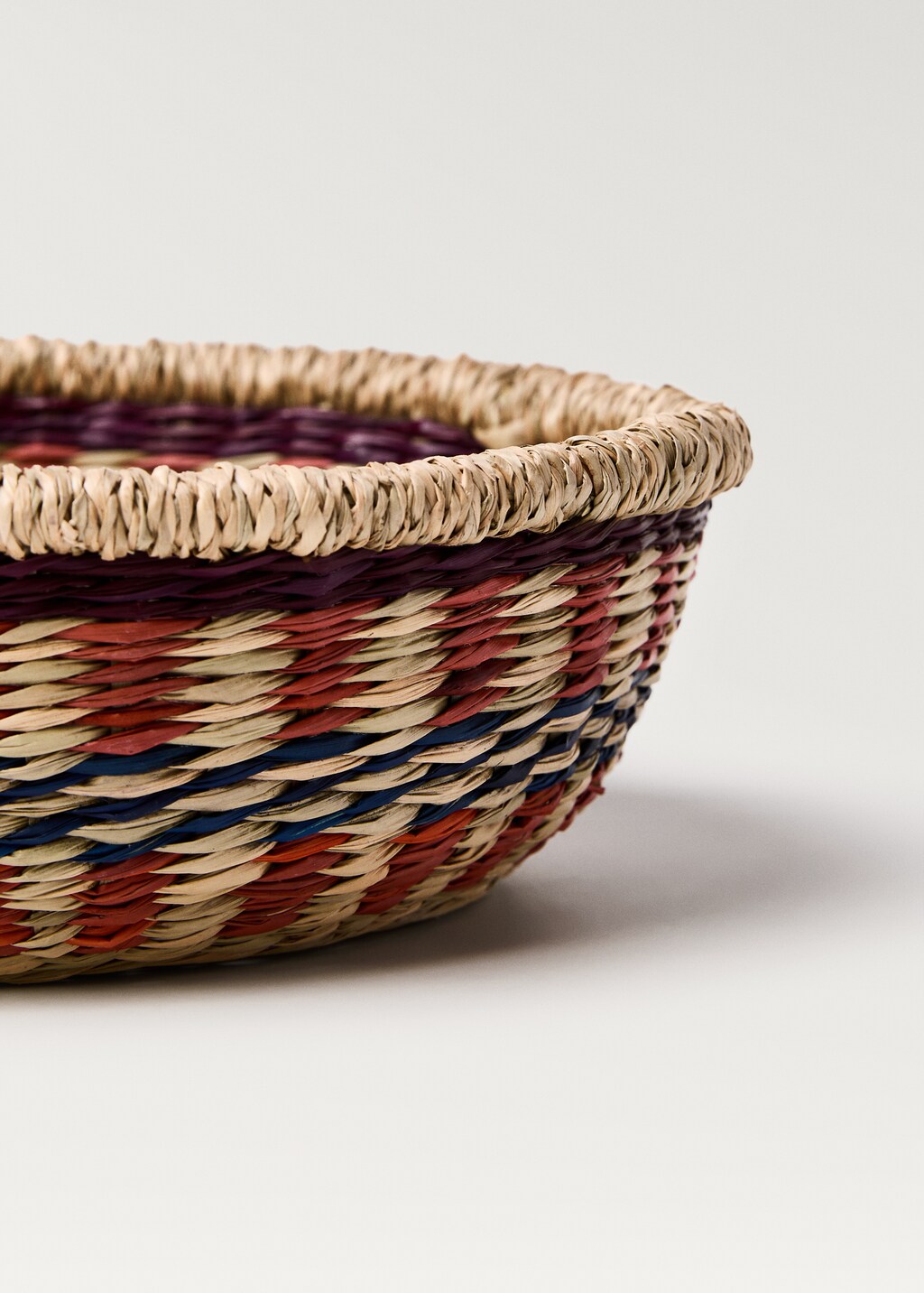 Medium coloured seagrass basket - Brown