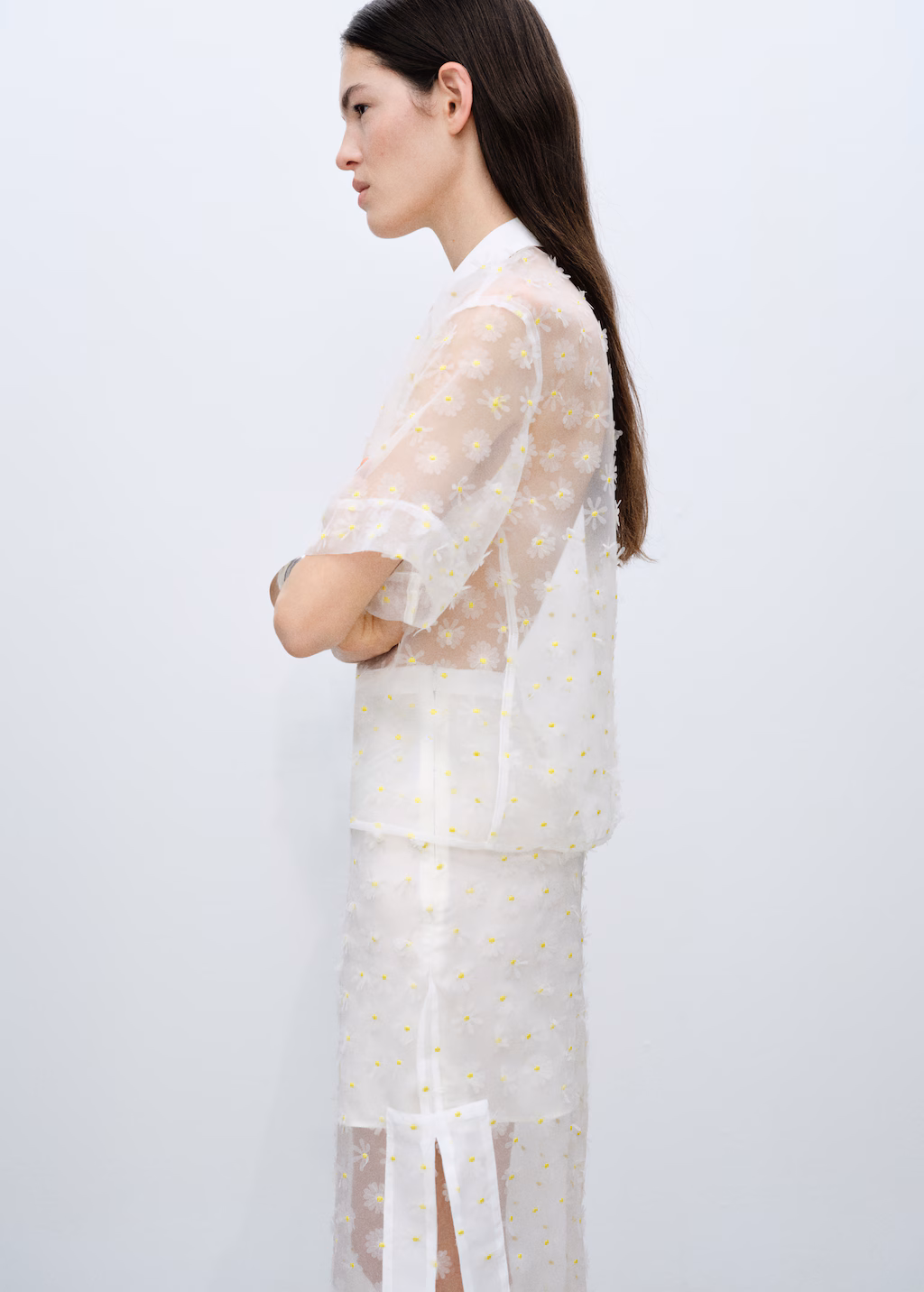 Semi-transparent shirt embroidered with flowers - Off White