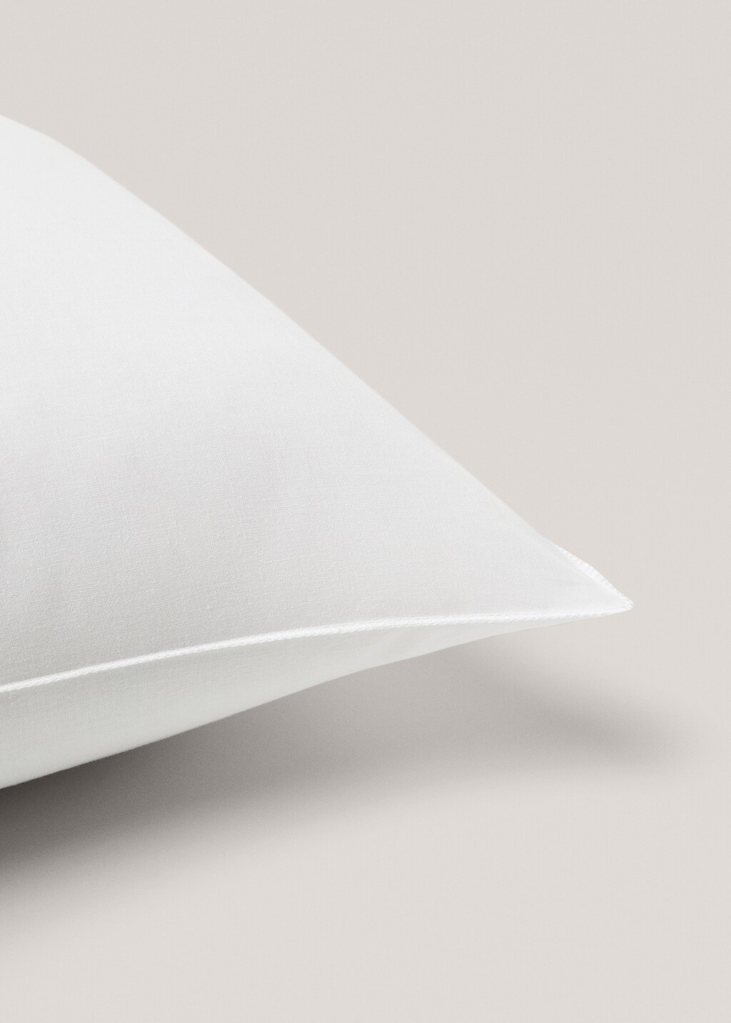 Fibre cushion filling 40x60cm - White