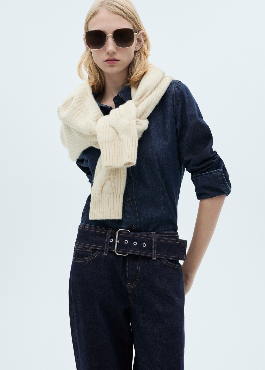 Low-rise straight jeans with belt - Open Blue