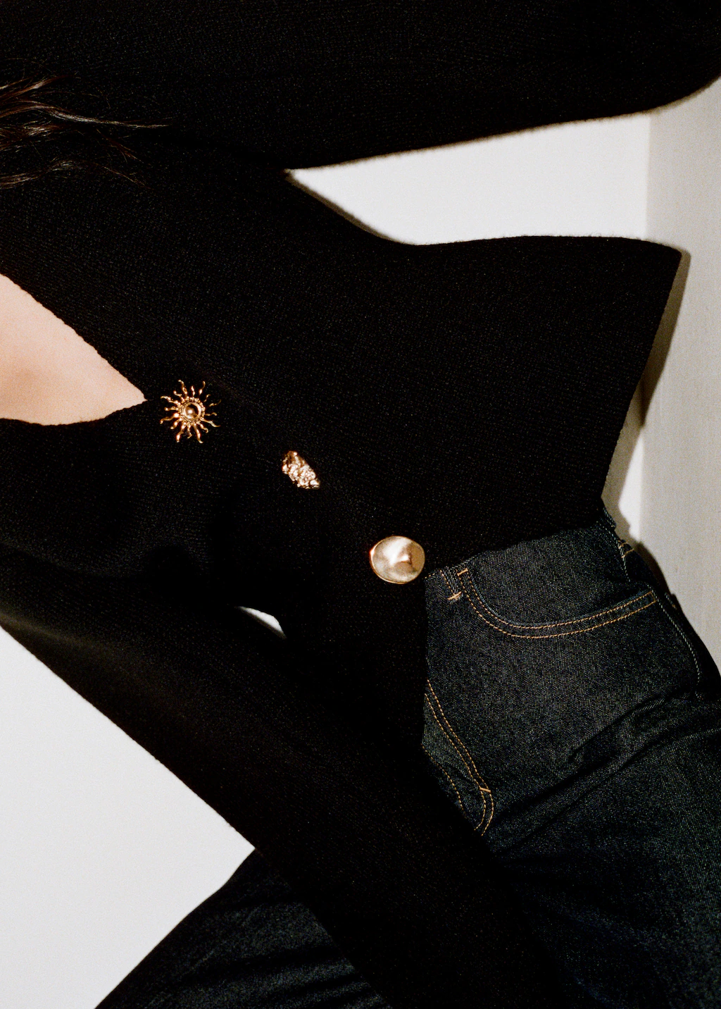 Knitted jacket with jewel buttons - Black