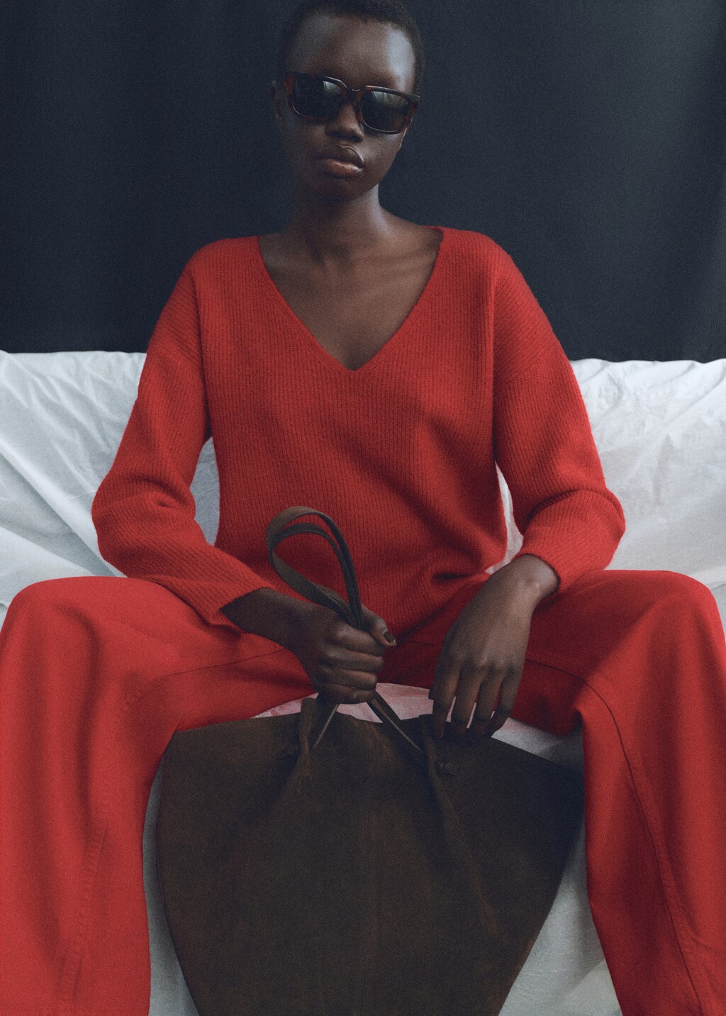 V-neck knit sweater - Ecru