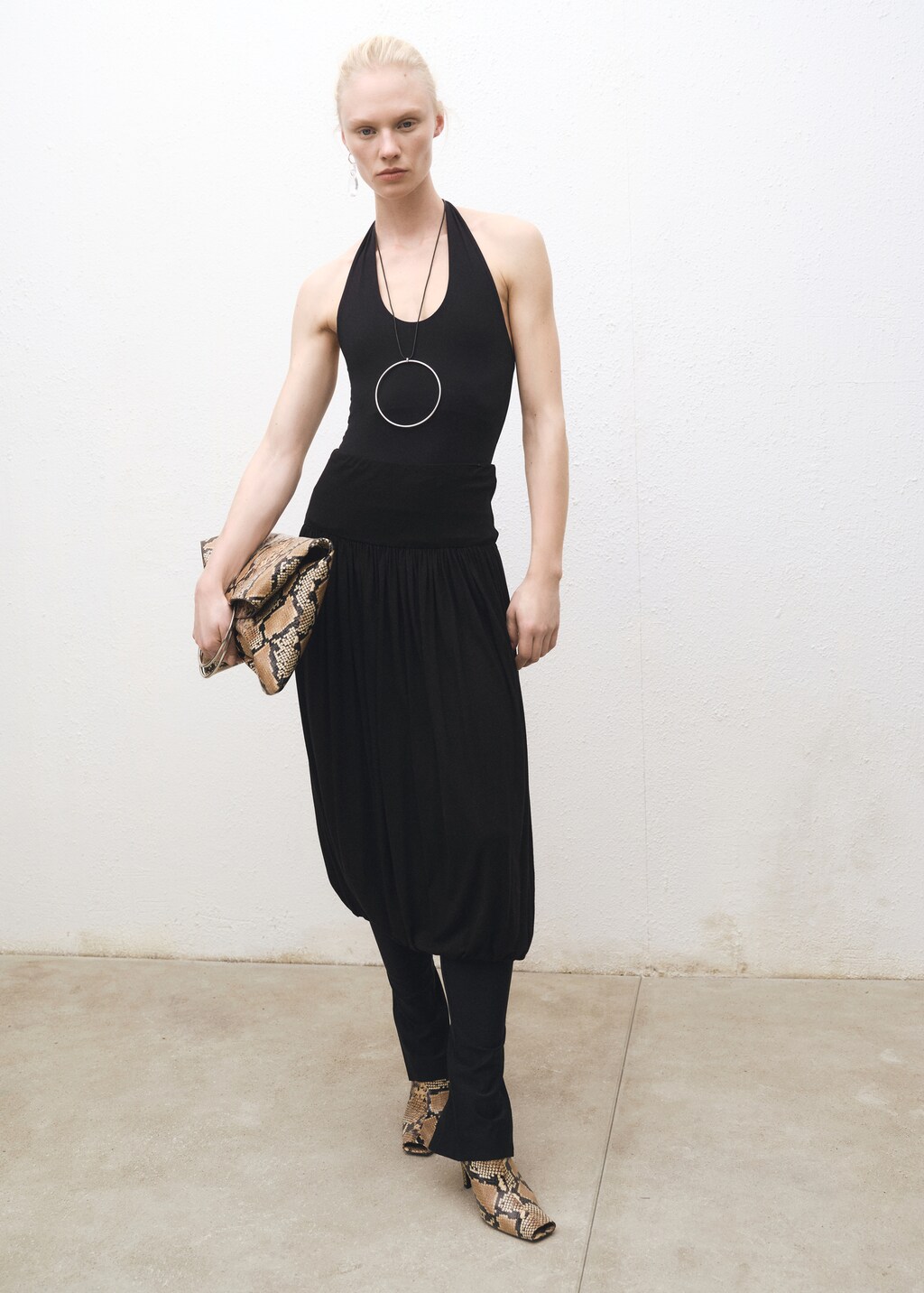 Open-back halter bodysuit - Black