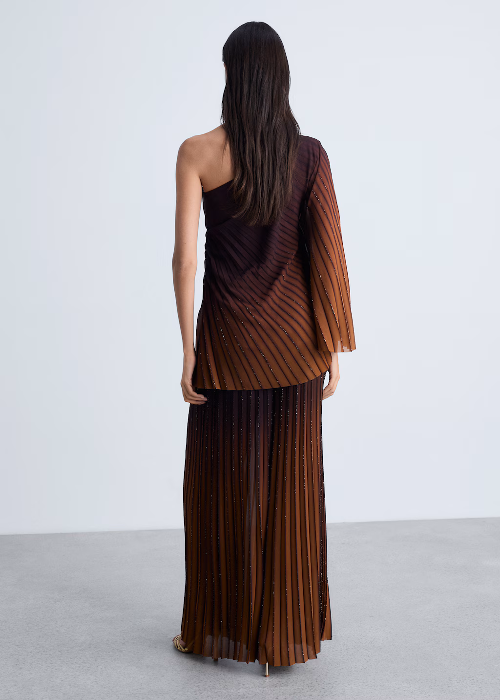Asymmetrical pleated blouse - Coffee