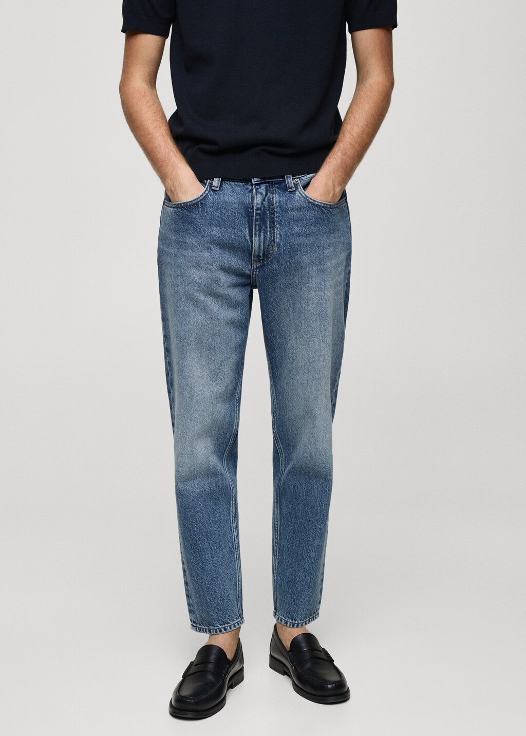 Cropped tapered-fit jeans - Bleach Blue