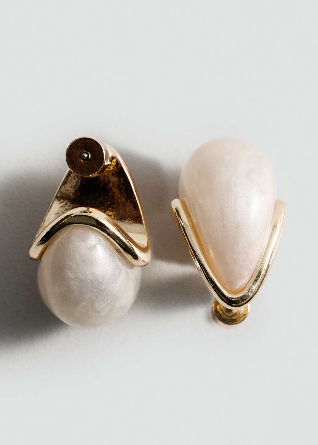 Resin drop earrings - Red