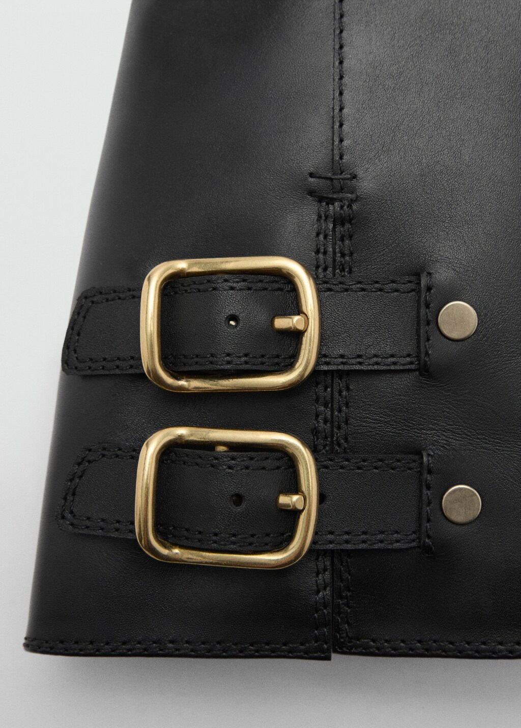 Buckle leather ankle boots - Black