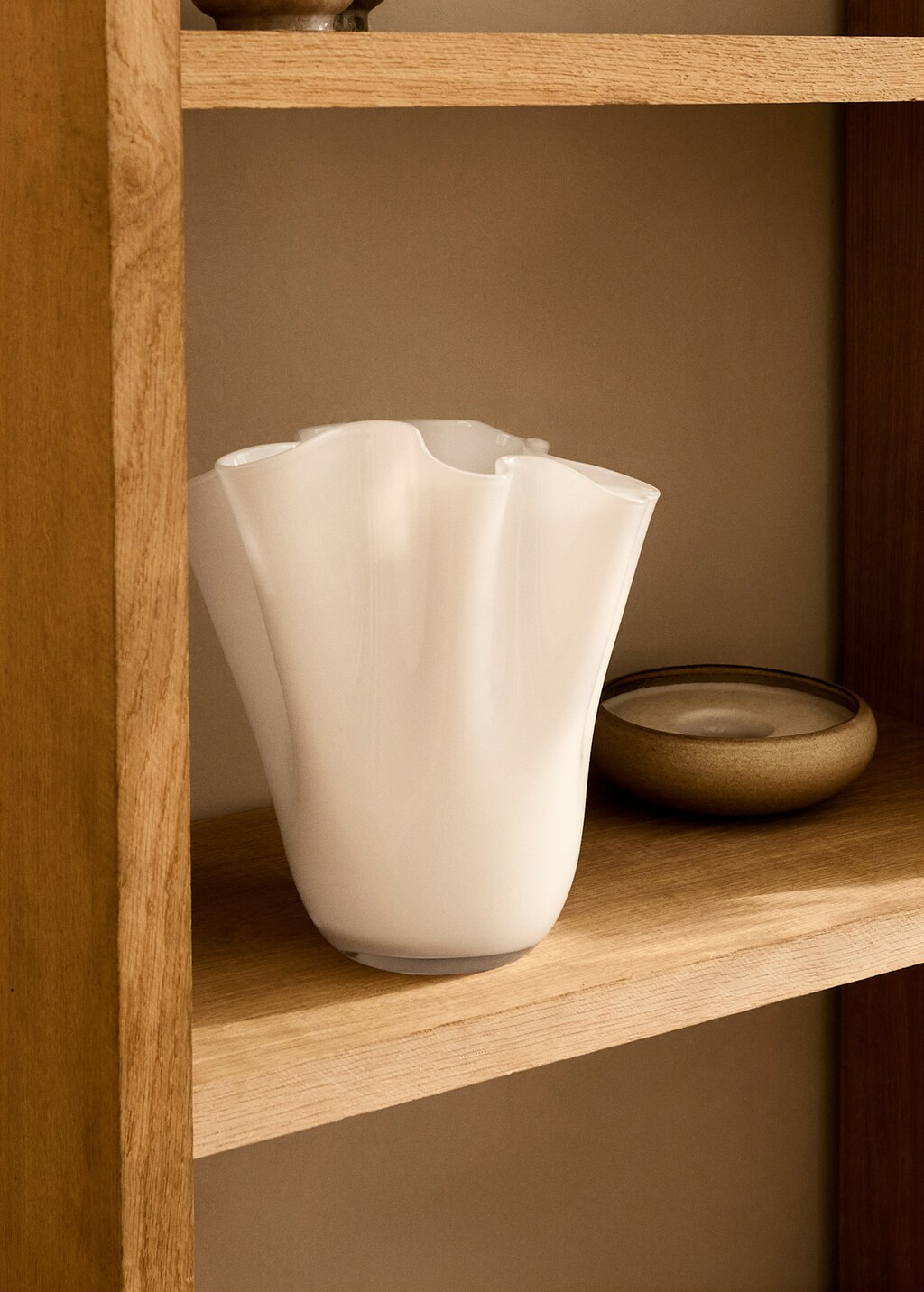 Irregular hand-blown glass vase - White