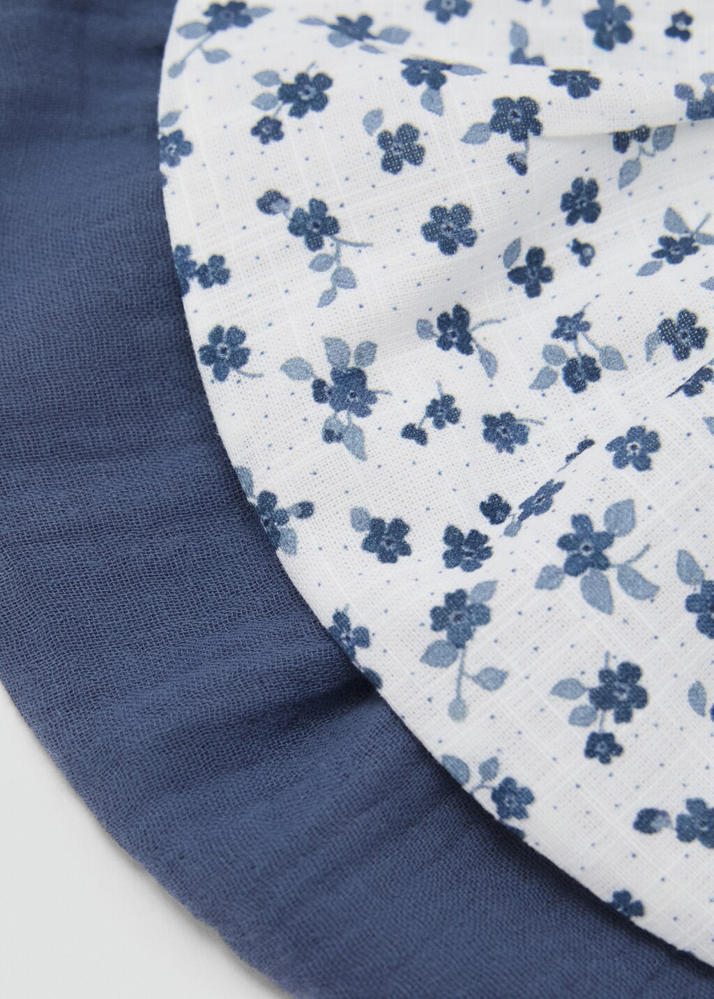 Pack of 2 cotton bibs - Off White