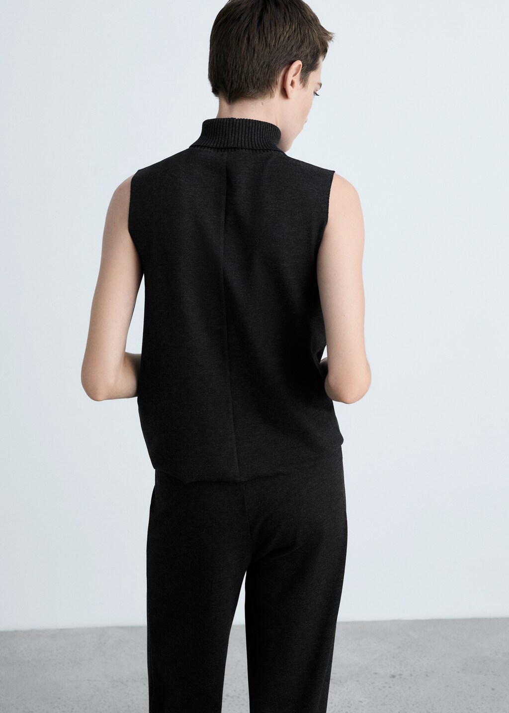 Turtleneck knitted top - Beige