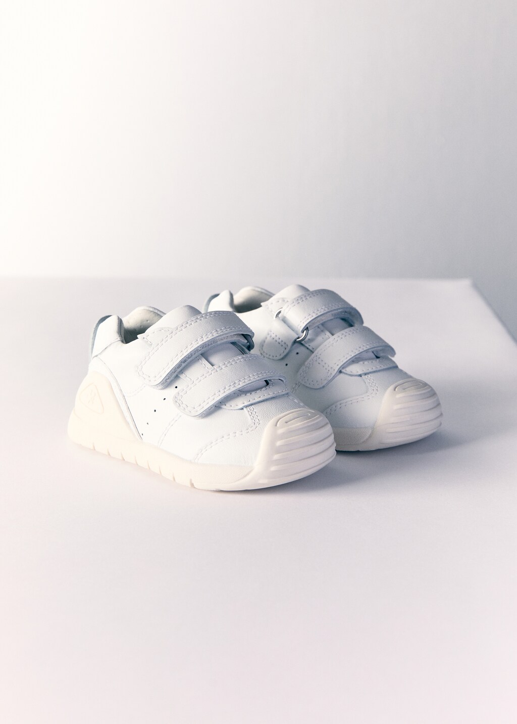 Biomecanics sports skin - White