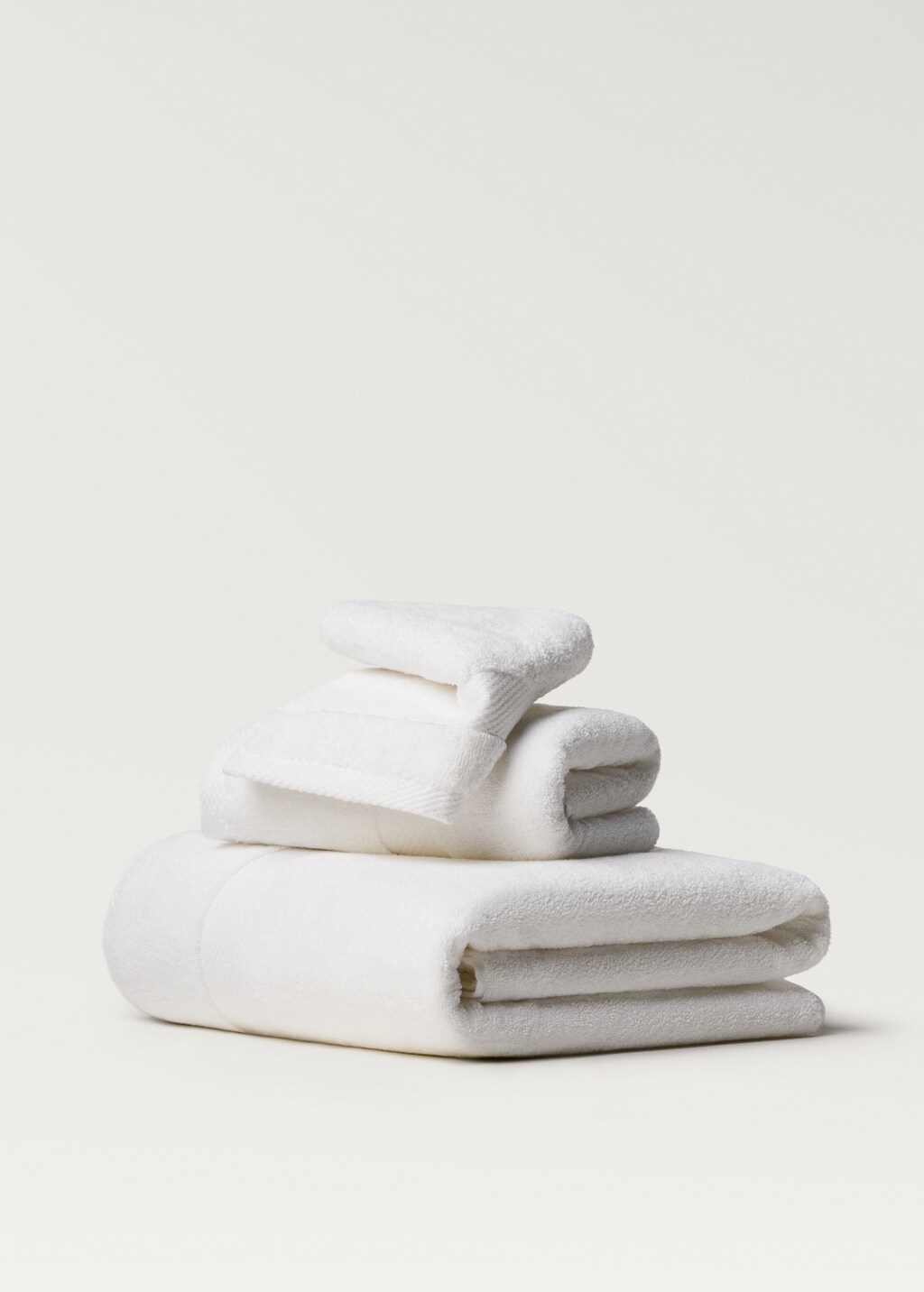 Extra-soft cotton bath towel - White