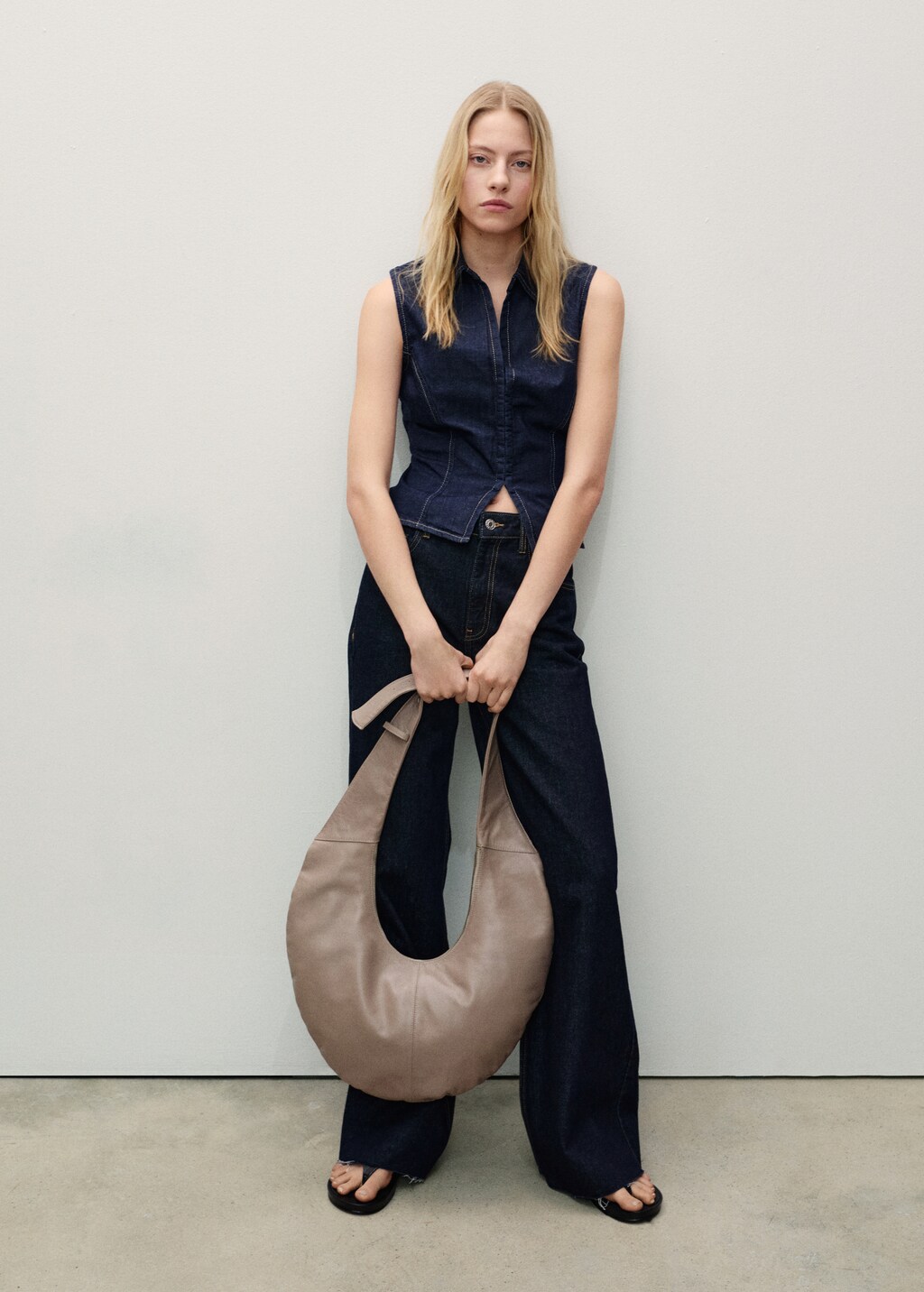 Danila wideleg high-rise jeans - Black denim