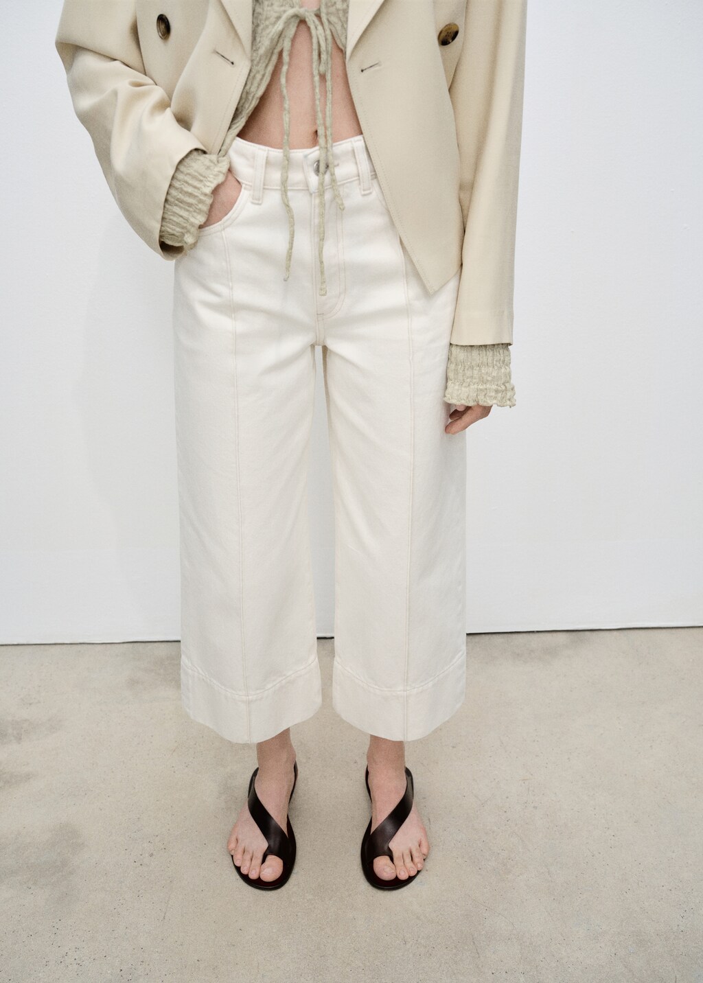 Wideleg cropped jeans with seam detail - Open Blue