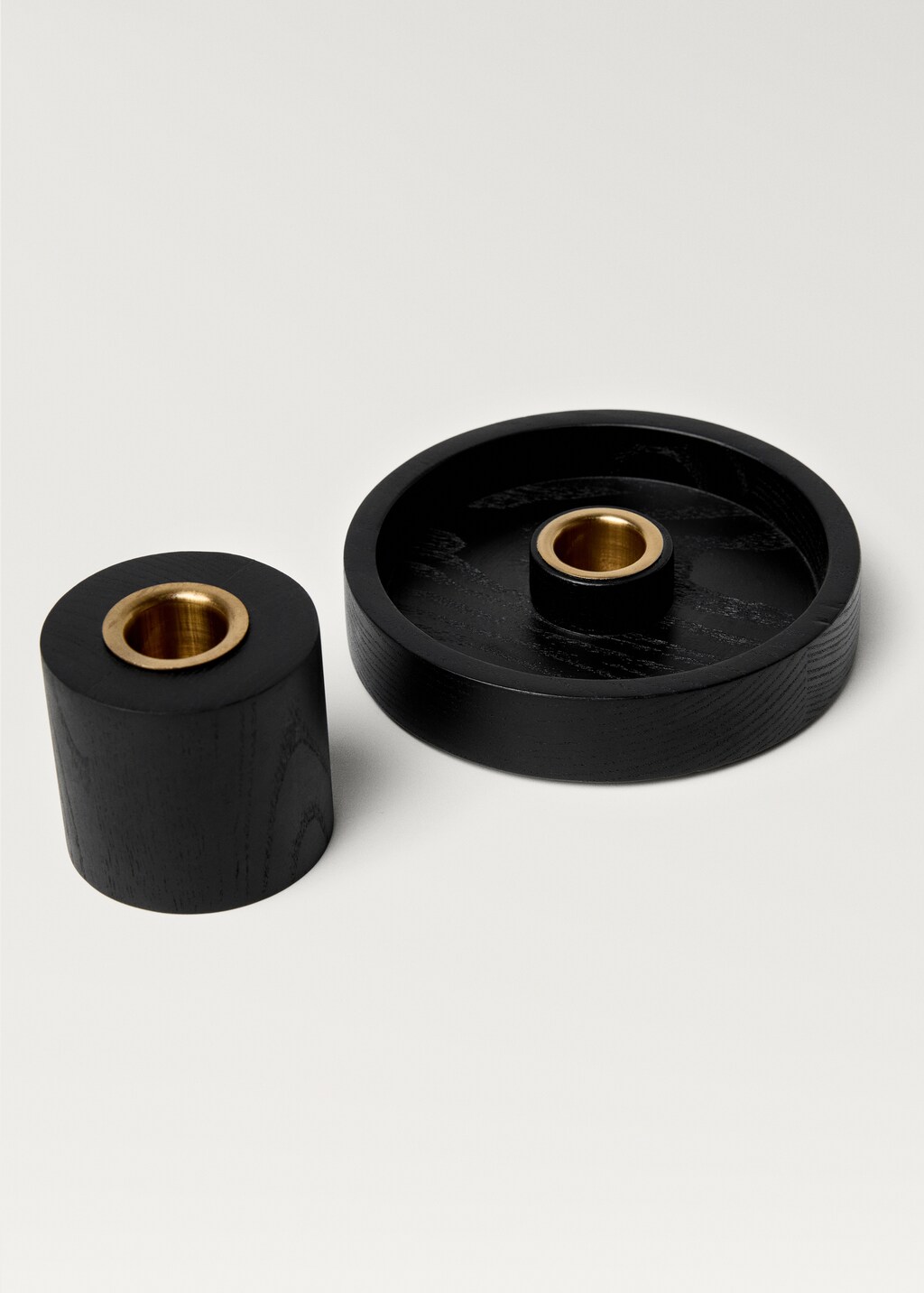 Round wooden candleholder - Black