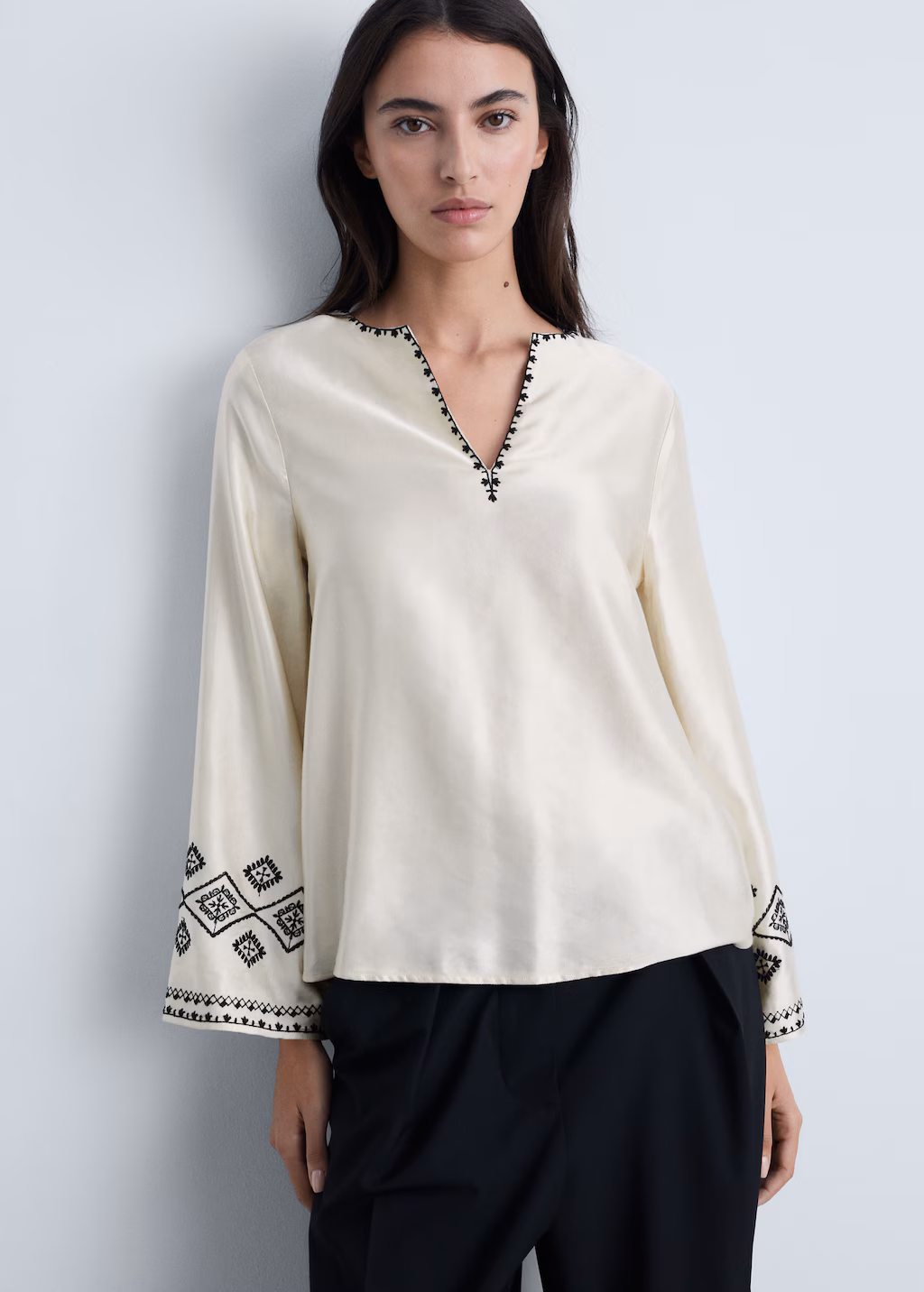 Embroidered satin blouse - Ecru
