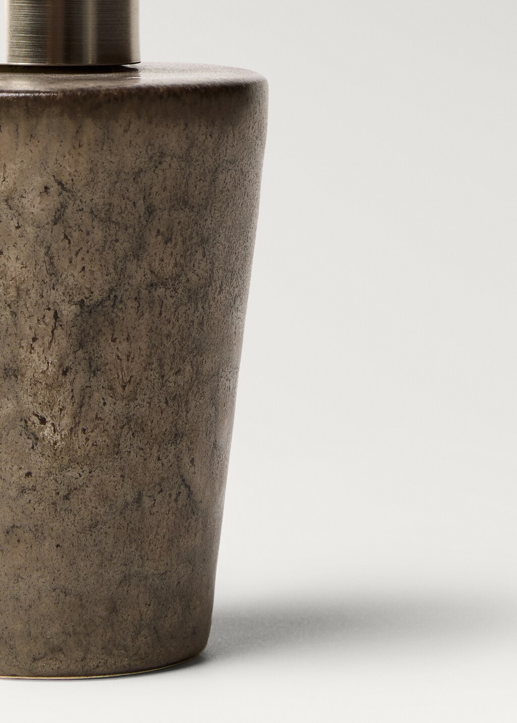 Ceramic-design dispenser - Light/Pastel Brown