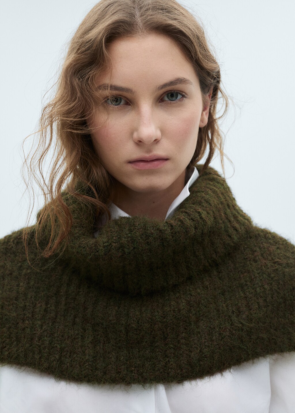 Crop turtleneck shawl - Ecru