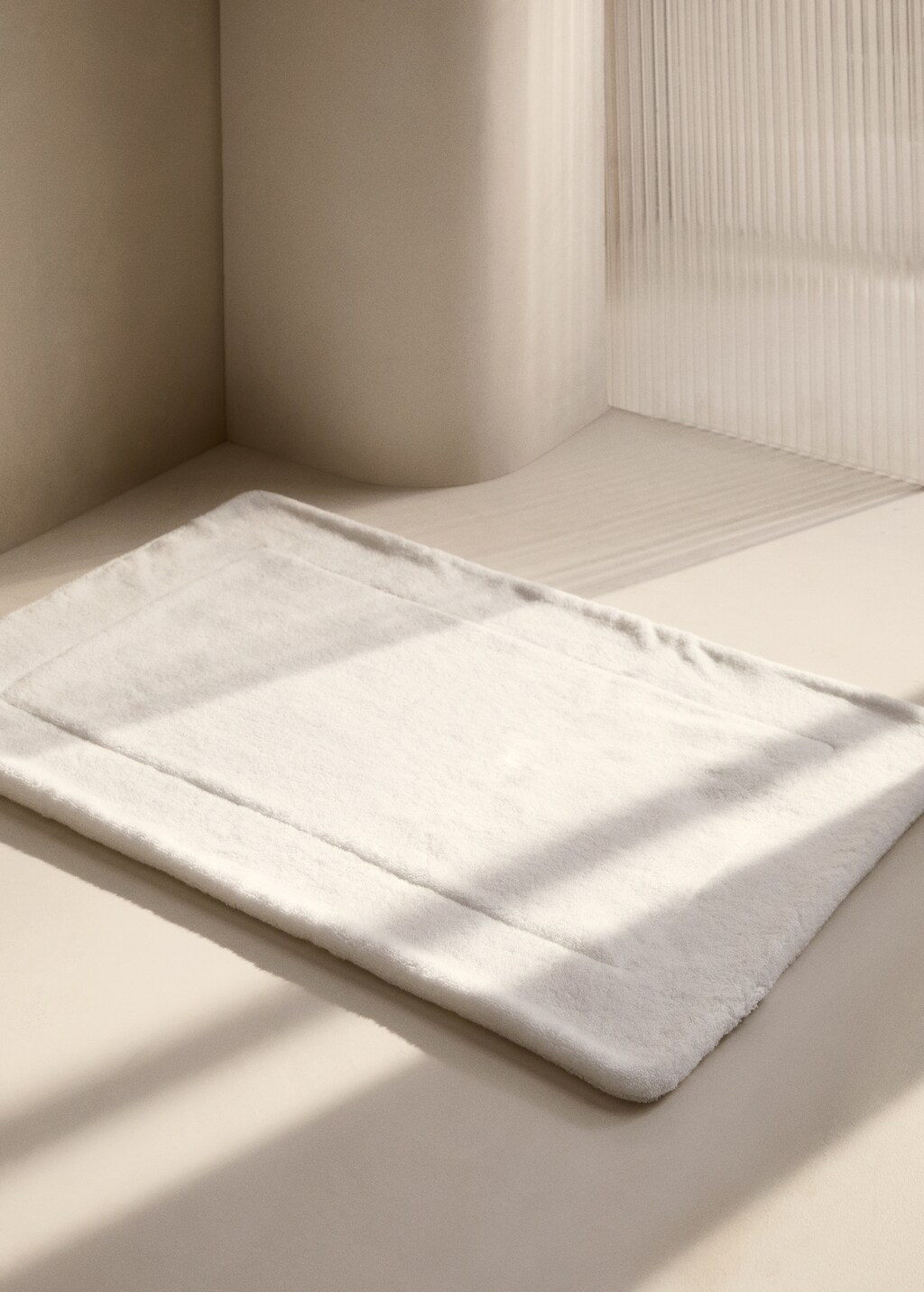 Extra-soft cotton bath mat - White