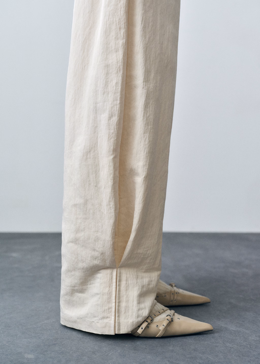 Pleated jogger trousers - Ecru