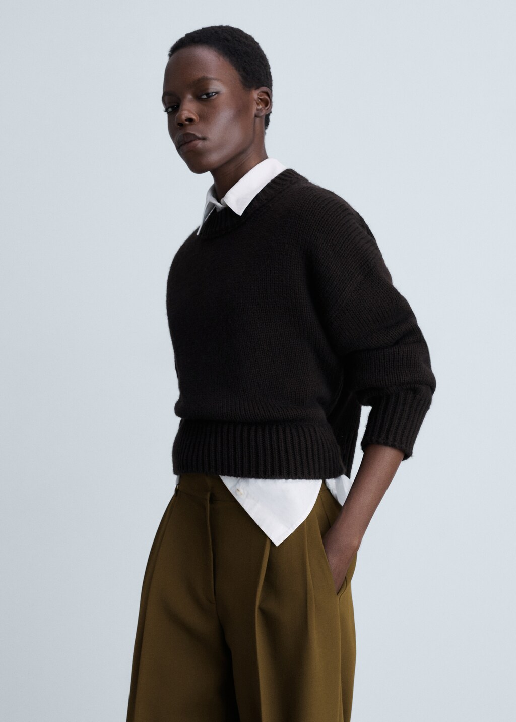 Straight-fit pleated trousers - Black