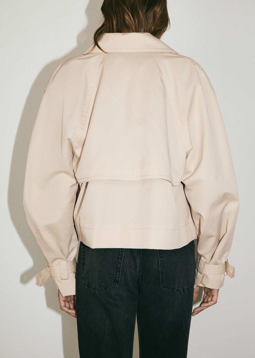 Double-breasted cropped trench coat - Beige