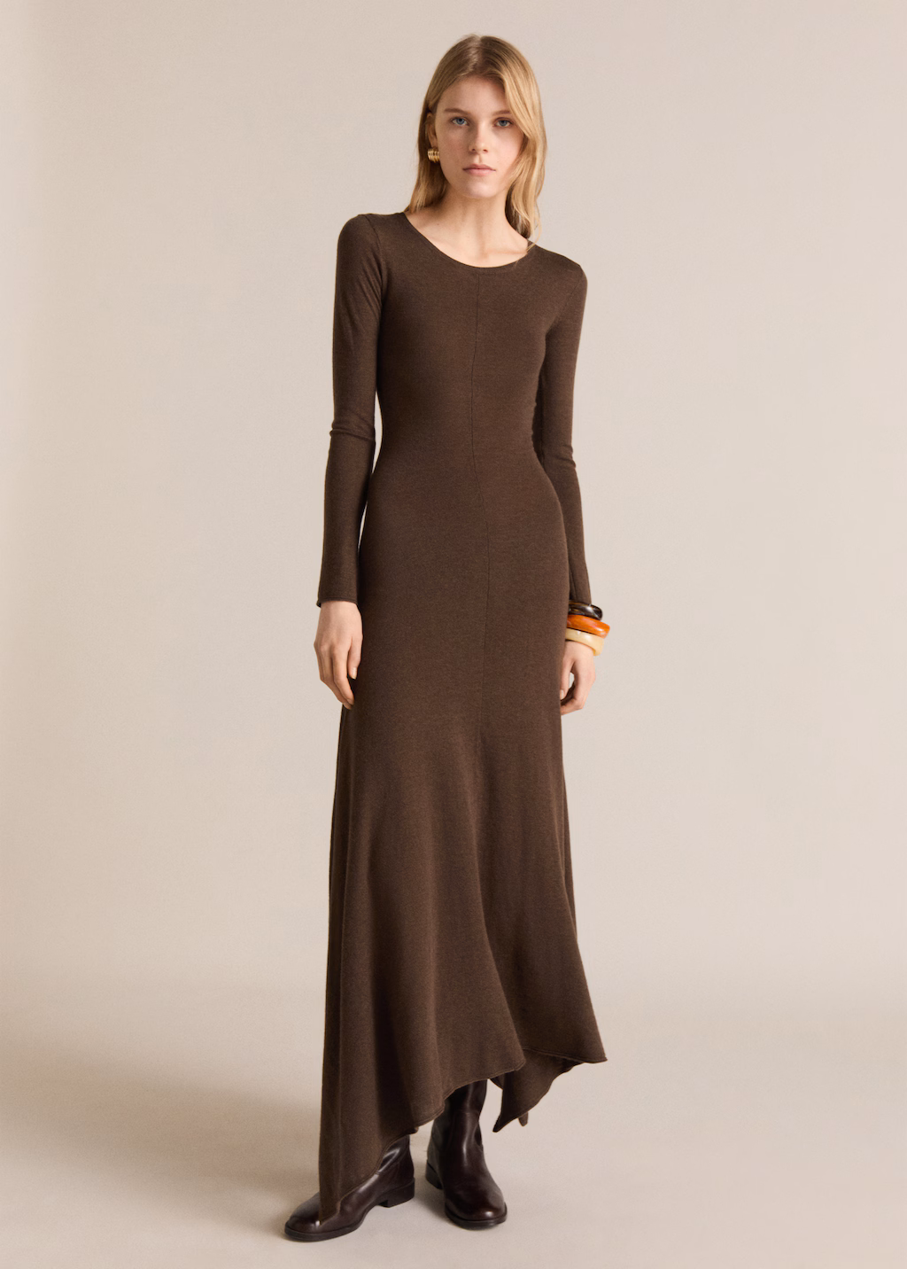 Asymmetrical low-knit dress - Caramel