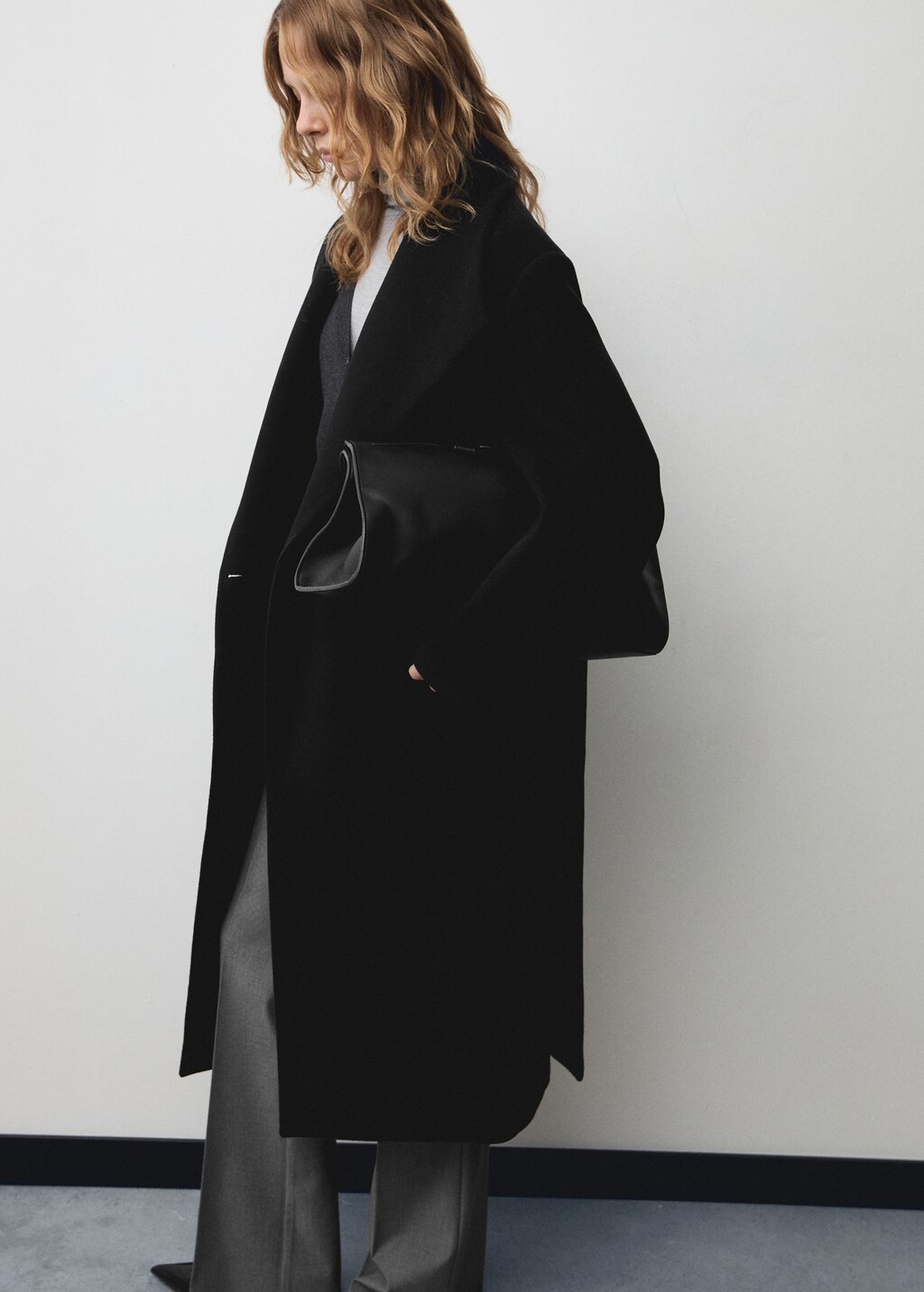 Turtleneck virgin wool coat - Black