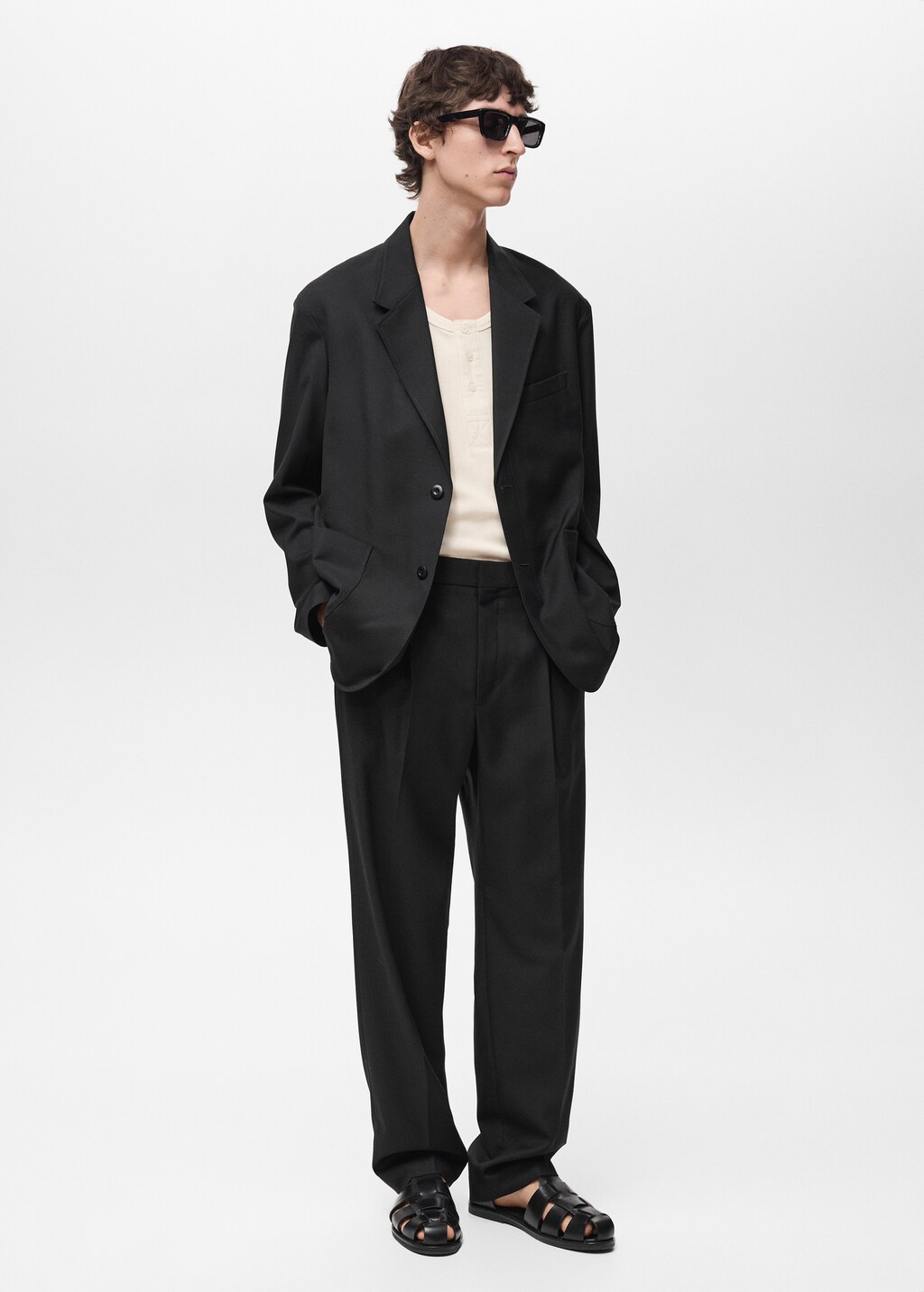 Relaxed-fit suit trousers with pleats - Black