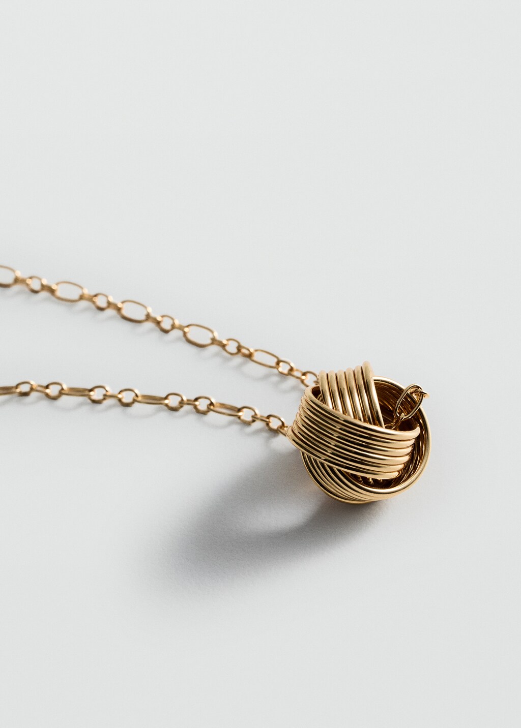 Interlocking hoops pendant chain necklace - Gold