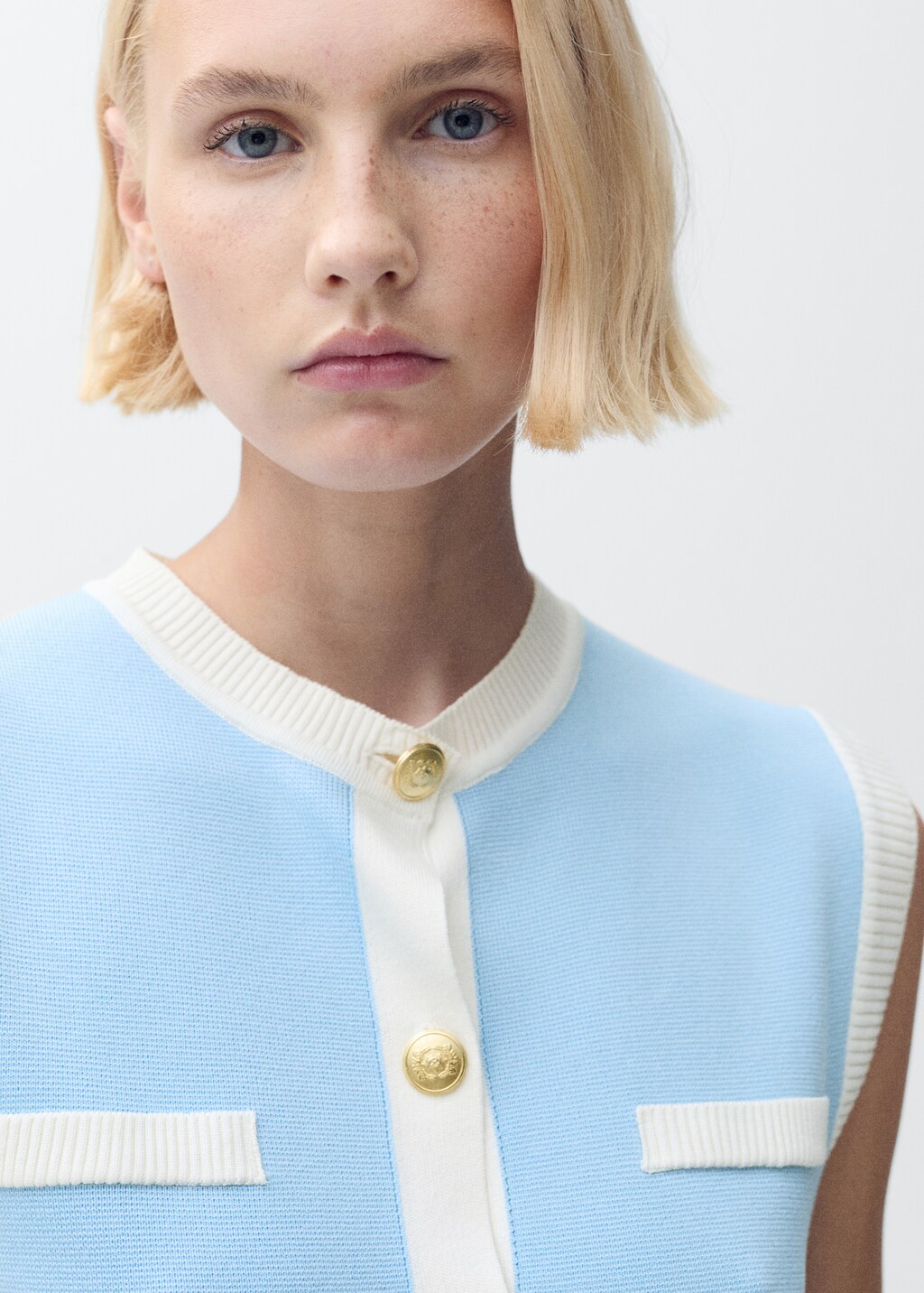 Knitted waistcoat with contrast piping - Black