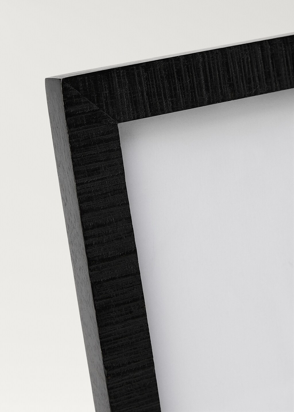 Medium textured wood frame - Black